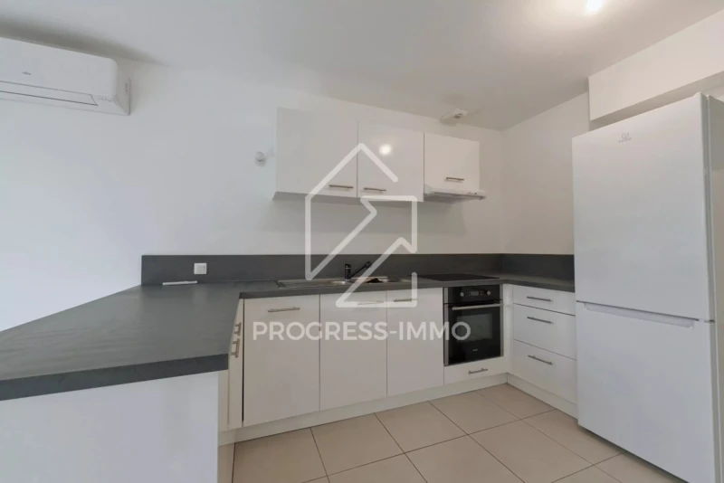 Maison de 85m² sur 238 m² terrain construction récente 3
