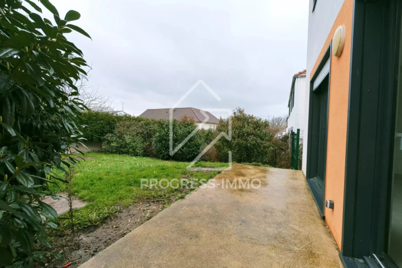 Maison de 85m² sur 238 m² terrain construction récente 6