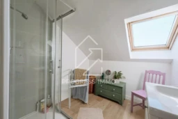 Maison familiale 5 chambres, 140m² sur 398m² 3
