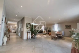 Ensemble Immobilier de 10 Logements et 1 Entrepôt au Centre-ville 2