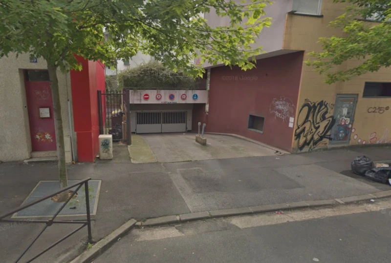 Place de parking 12 m² 1