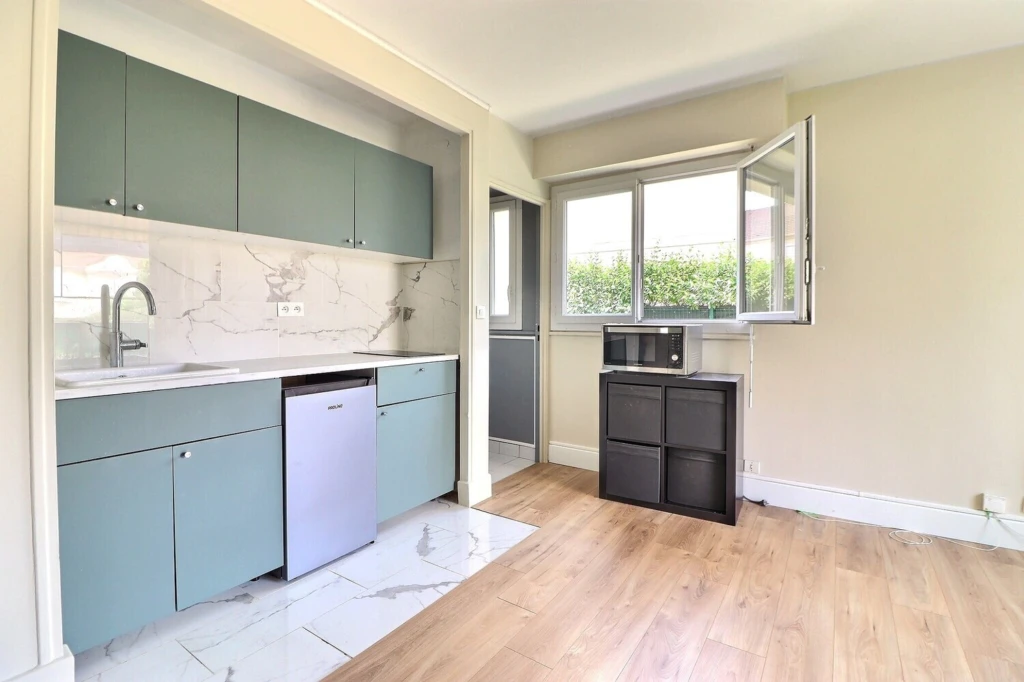 Studio rénové 27 m² Châtenay-Malabry (92290) 3