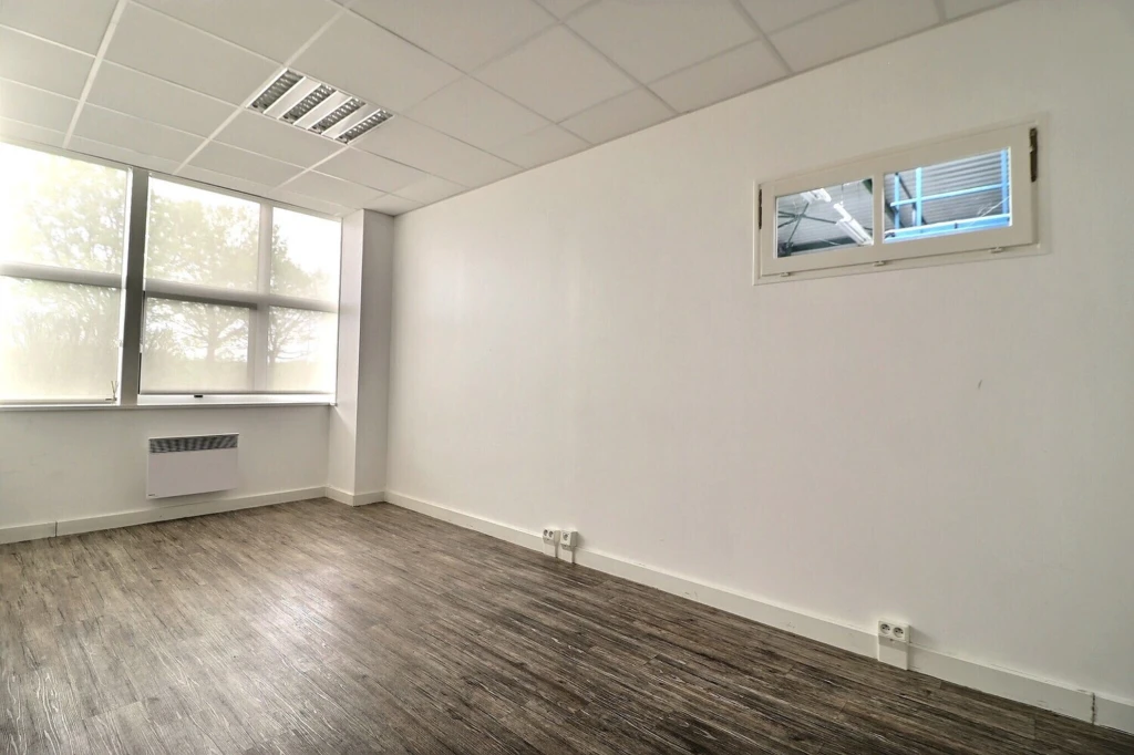 Local commercial - Atelier d'activité - 554m² 6