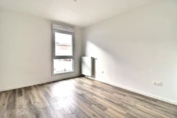 3 pièces 62m² - proche métro - Terrasse 3