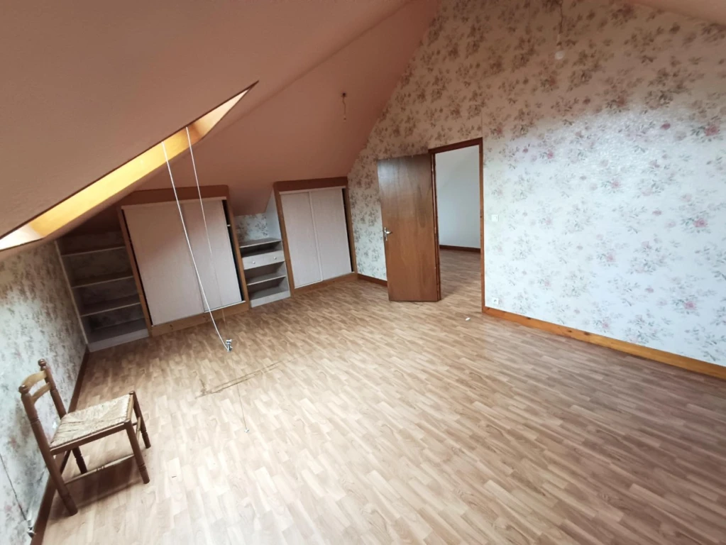 RESTAURANT DE 400 m2 + 2 APPARTEMENTS 14