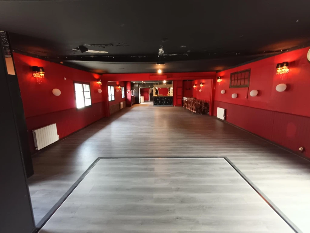 RESTAURANT DE 400 m2 + 2 APPARTEMENTS 3