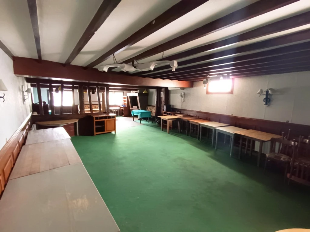 RESTAURANT DE 400 m2 + 2 APPARTEMENTS 8