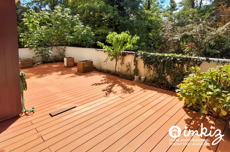 2 pièces avec grande terrasse et vue sur le bois 2