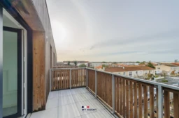 T4 avec grande terrasse 35m2 – Dernier étage 1