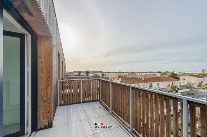 T4 avec grande terrasse 35m2 – Dernier étage 1