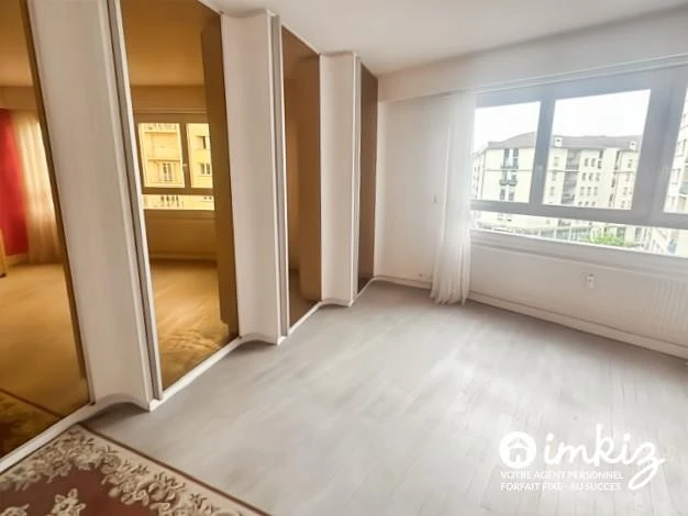 LYON 4ᵉ – CROIX-ROUSSE – T3 DE 77 M² AVEC PARKING 8