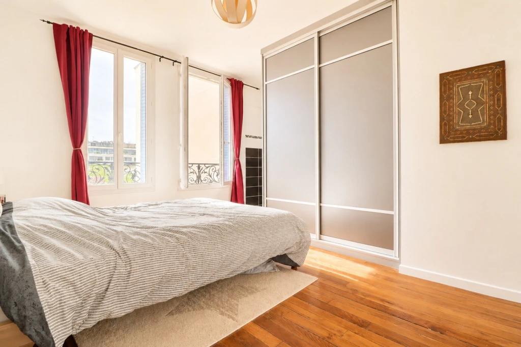 Montrouge, secteur Mairie / Beffroi 5P 111M² 3
