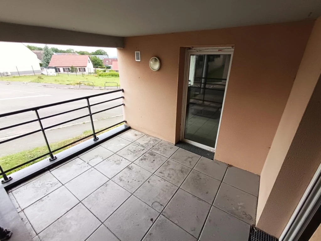Grand T2 meublé parking balcon 4