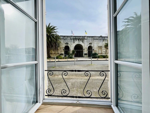 Appartement refait à neuf - Porte Royale 3