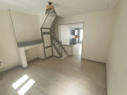 Maison 1 chambre, 1 bureau avec cour Amiens 1
