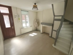Maison 1 chambre, 1 bureau avec cour Amiens 2