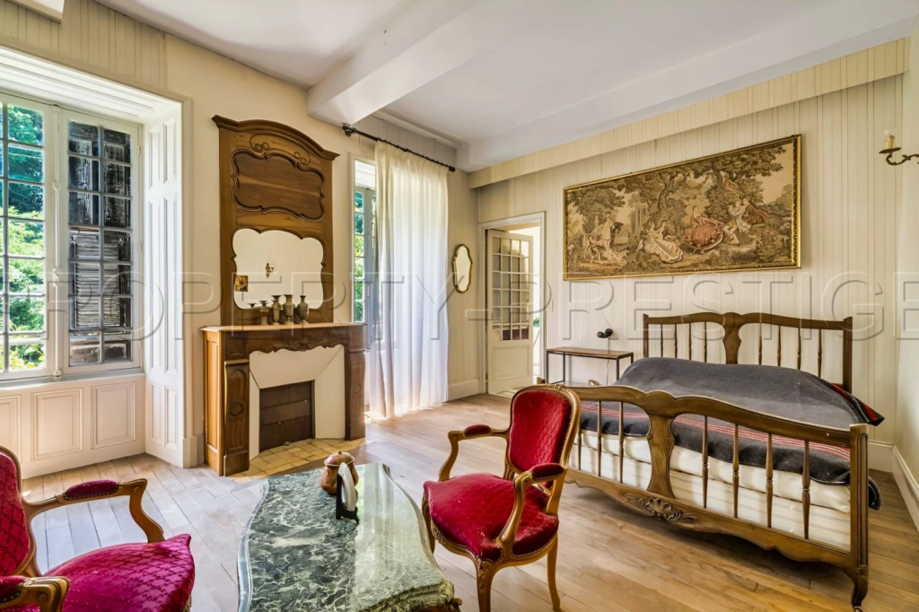 ARDECHE Domaine Réceptions Mariages 5.3 HA Rivière 5