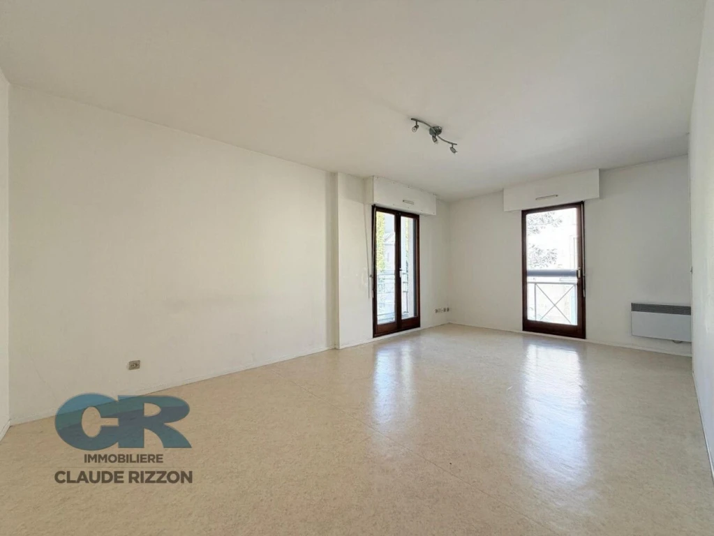PLACE DES VOSGES - F2 à vendre 4