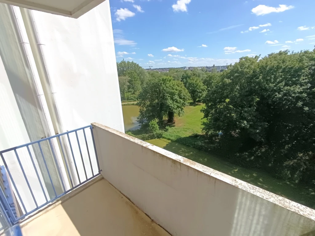 T2 avec balcon – Rés Parc Beauvillé 6