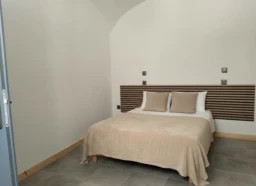 VAL-DES-PRÉS – Appartement T2 rénové de 32 m² 2