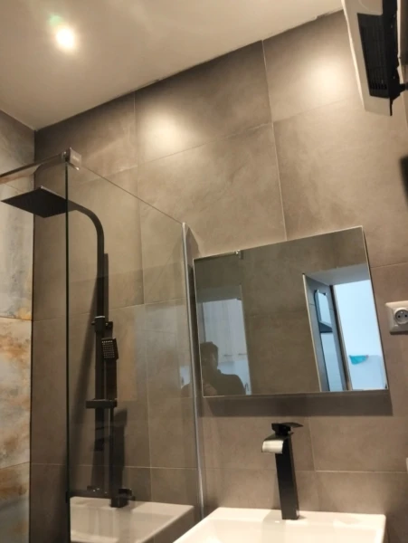 VAL-DES-PRÉS – Appartement T2 rénové de 32 m² 4