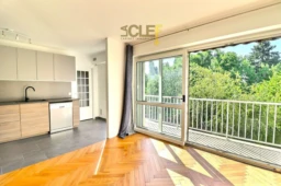 Dernier étage - 4 pièces - 80m² - Balcon 1