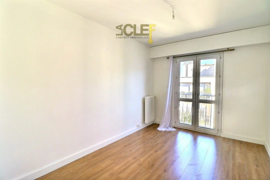 Dernier étage - 4 pièces - 80m² - Balcon 6