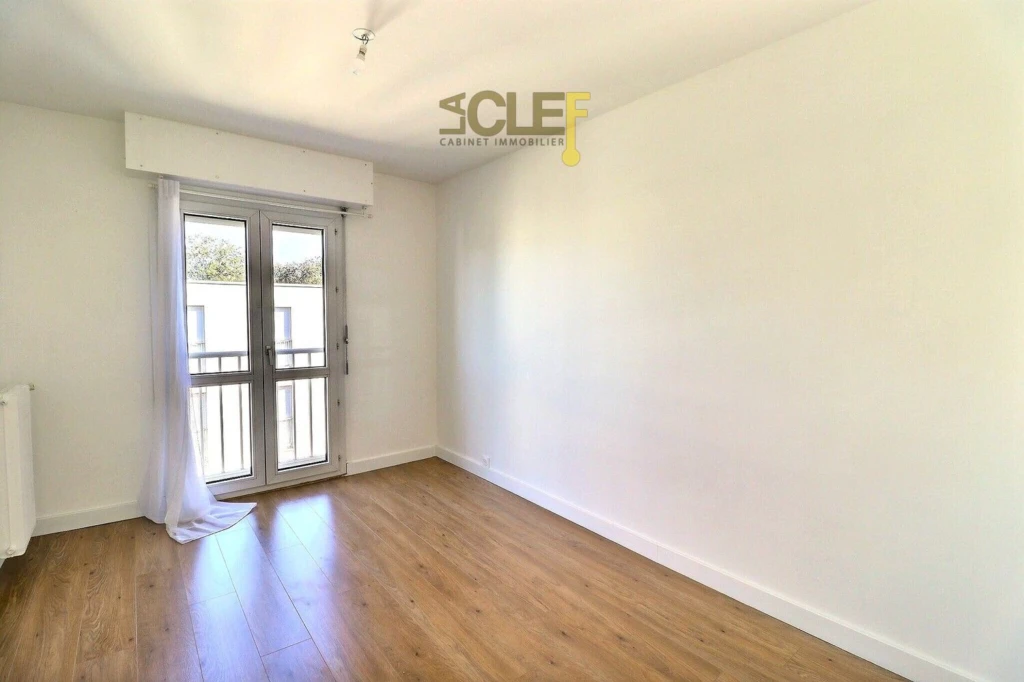 Dernier étage - 4 pièces - 80m² - Balcon 7