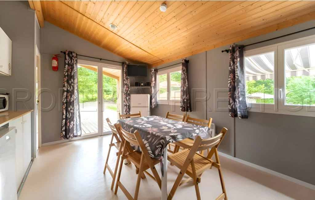 AUDE DOMAINE TOURISTIQUE 9 HA LACS 10