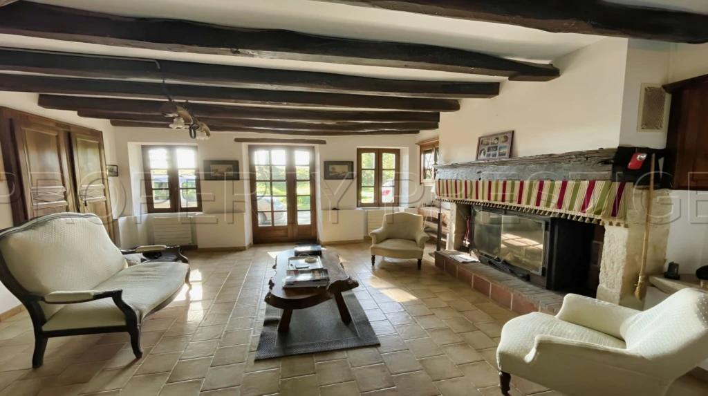 LANDES DOMAINE 57 ha ETANGS 20 ha 9