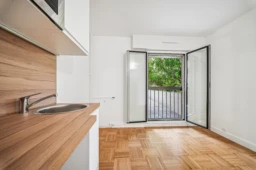 Studio- Paris 20e 1