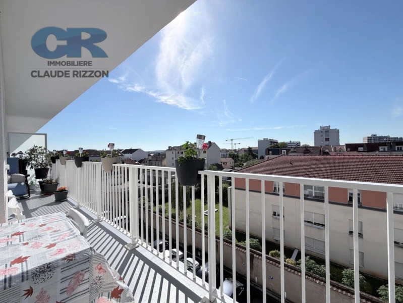 SAURUPT - F2 loué à vendre 2