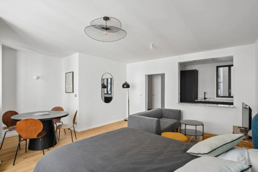 Studio Rénové - Quartier Champs Elysées - Paris 8 3