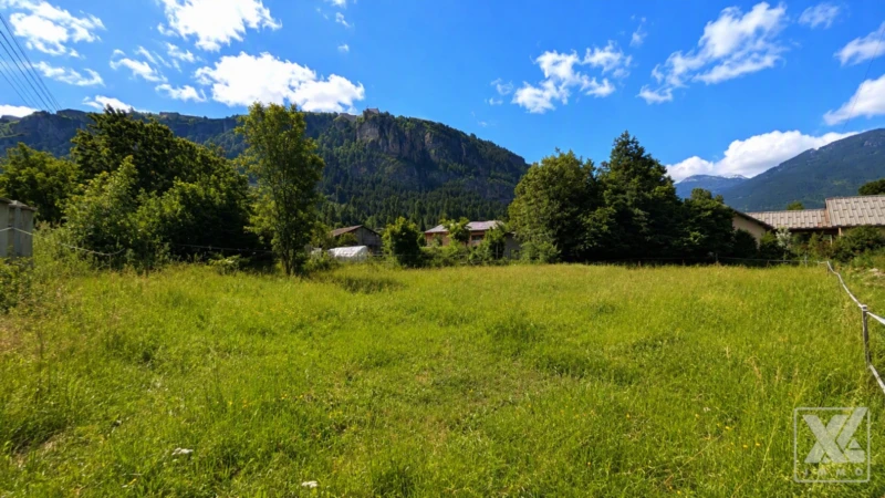 Terrain plat à bâtir de 700 m² – Eygliers 1