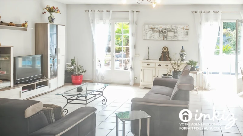 2 Maisons de plain pied de 9 et  4 pièces piscine 4