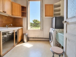 Appartement lumineux à rénover 3