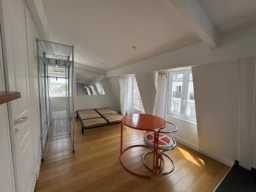 LOCATION MEUBLÉE - STUDIO LUMINEUX 1