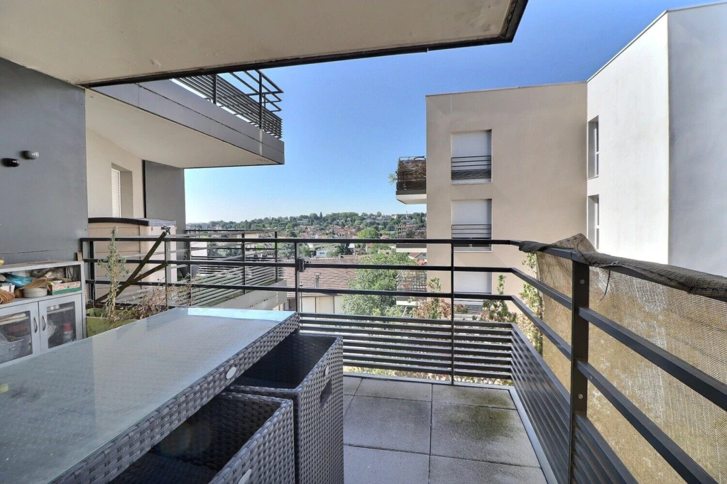 4 pièces lumineux, terrasse 11m2 3