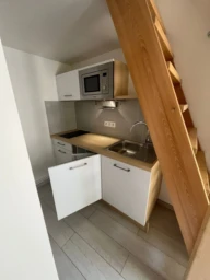 LOCATION MEUBLÉE - STUDIO AVEC MEZZANINE 3