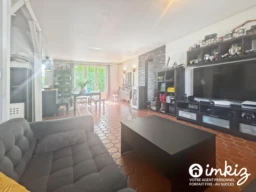 Maison familiale de plein pied avec jardin 2