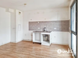 Aubervilliers – 4 pièces 79 m² traversant parking 3