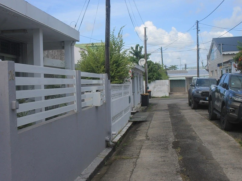 Villa F4 à Raizet Les Abymes 12