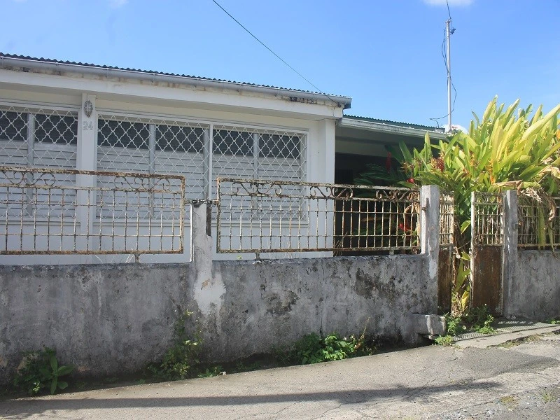 Villa F4 à Raizet Les Abymes 8
