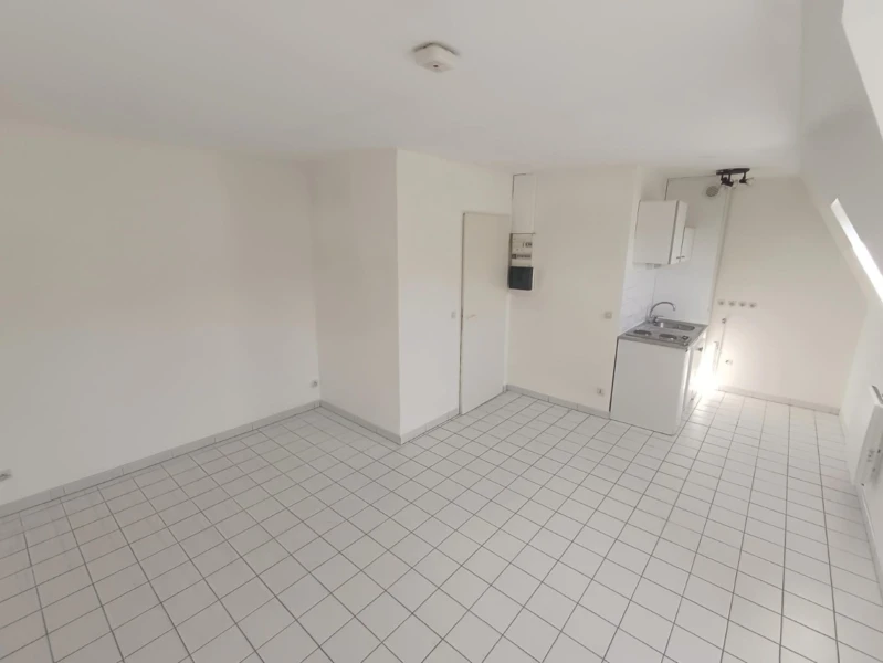 Studio proche Centre-ville Amiens 3