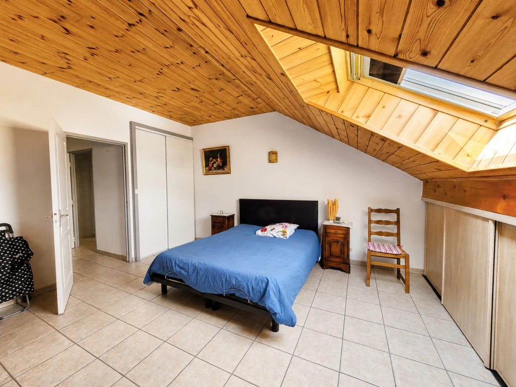 Superbe appartement T4 en duplex traversant 11