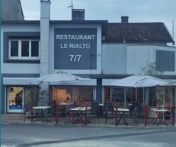EN EXCLUSIVITÉ – IMMEUBLE MIXTE À SAINT-SAVIN 1