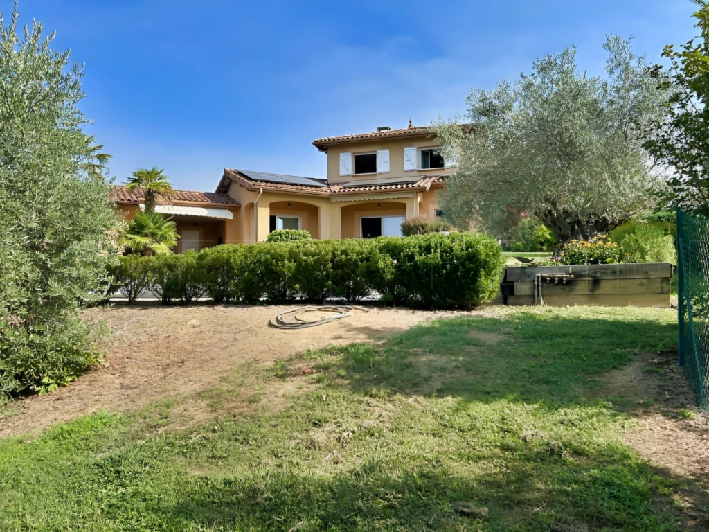 GERS PROPRIETE DE CHARME AVEC PISCINE SUR 8 800 M² 18