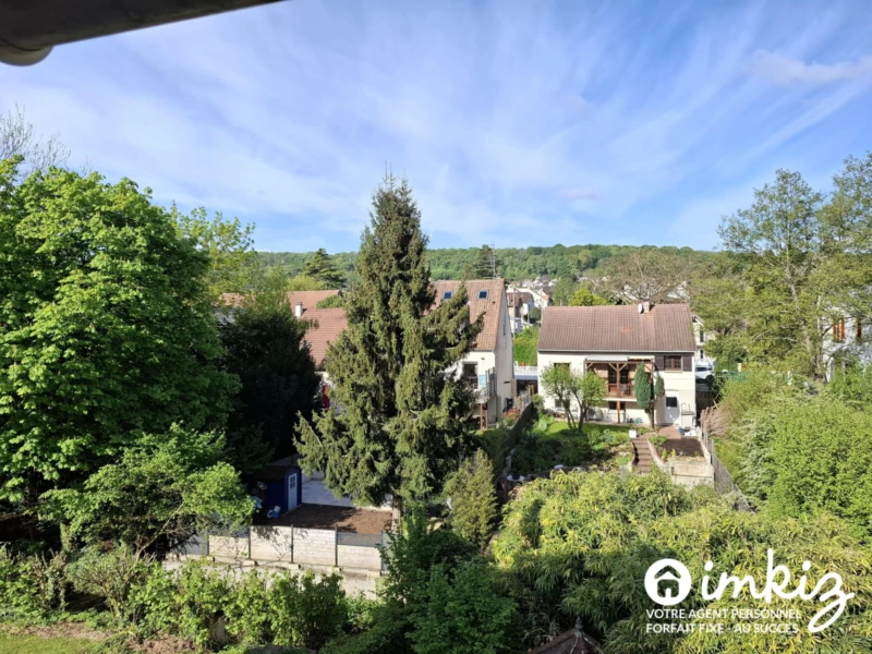 Maison 5 pièces jardin quartier Rhodon 12