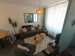 Maison meublée, T4 avec cour et véranda 3