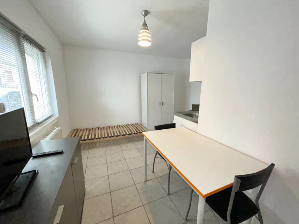 Studio meublé – École d’Art Amiens 3